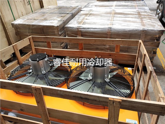 大功率雙風(fēng)扇液壓油散熱器.jpg 大功率雙風(fēng)扇液壓油散熱器.jpg