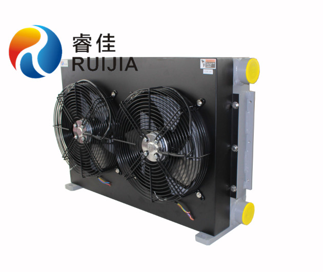 【陜西】工程車加裝，液壓<font color='red'>風(fēng)冷散熱器</font>選型